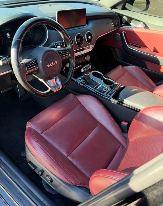 2022 Kia Stinger - Image 4 of 13