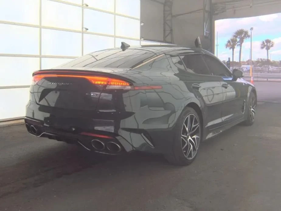 2022 Kia Stinger - Image 3 of 10