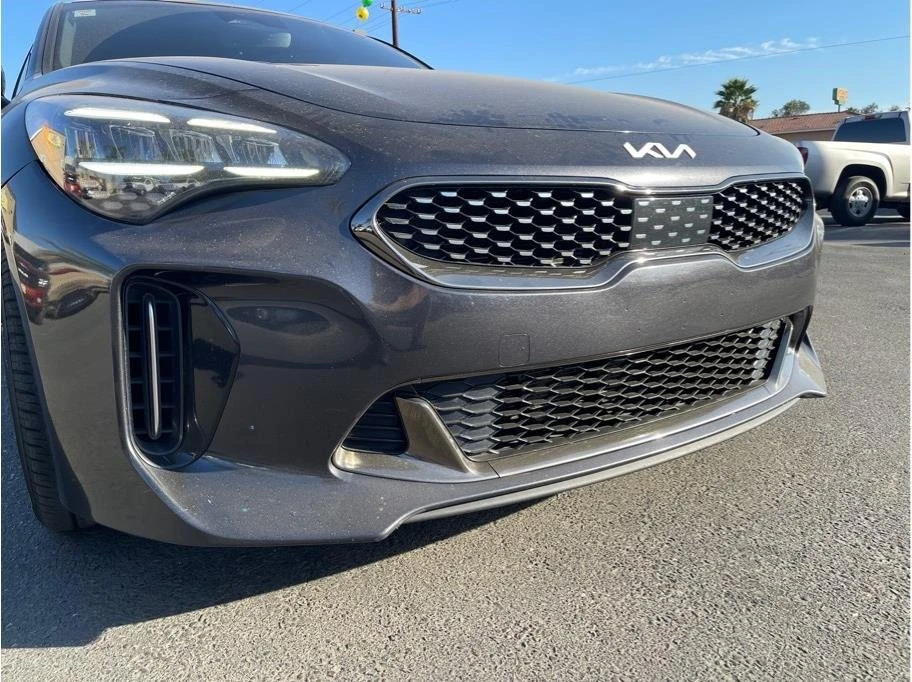 2022 Kia Stinger - Image 9 of 20
