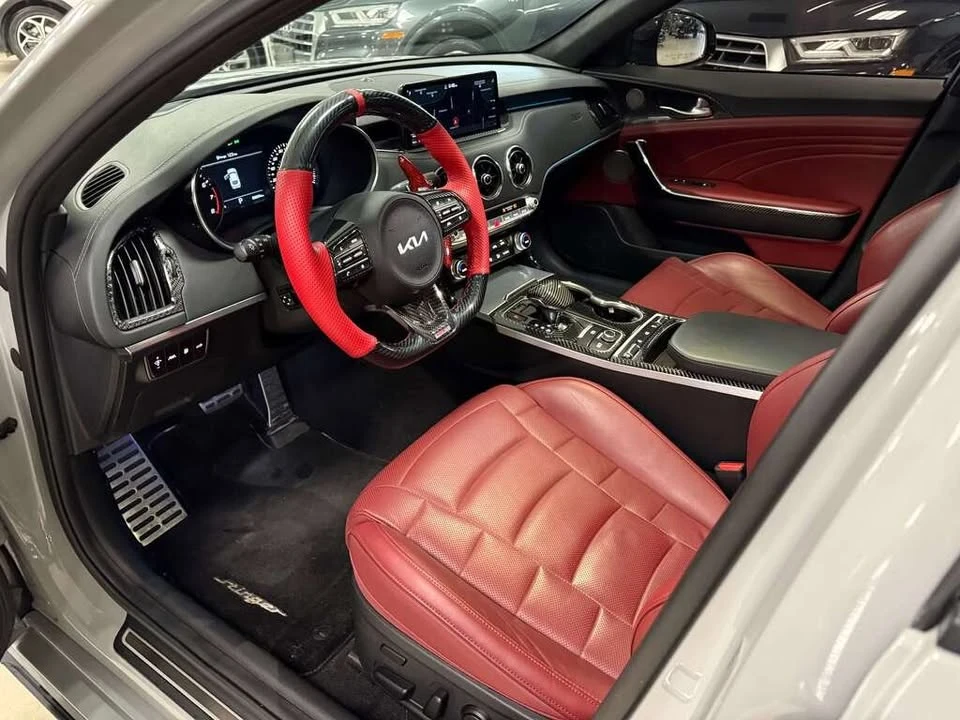 2022 Kia Stinger - Image 15 of 20
