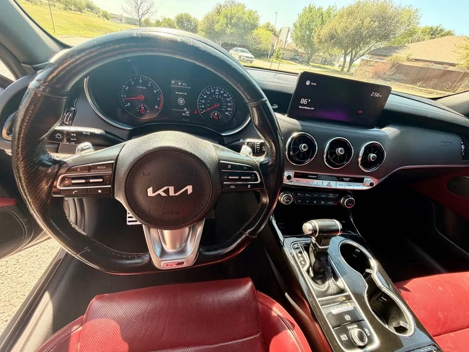 2022 Kia Stinger - Image 6 of 7