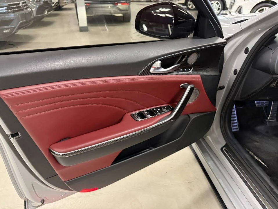 2022 Kia Stinger - Image 19 of 20