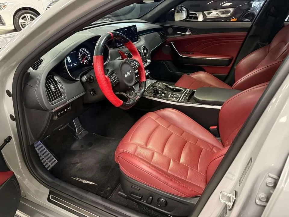 2022 Kia Stinger - Image 16 of 20