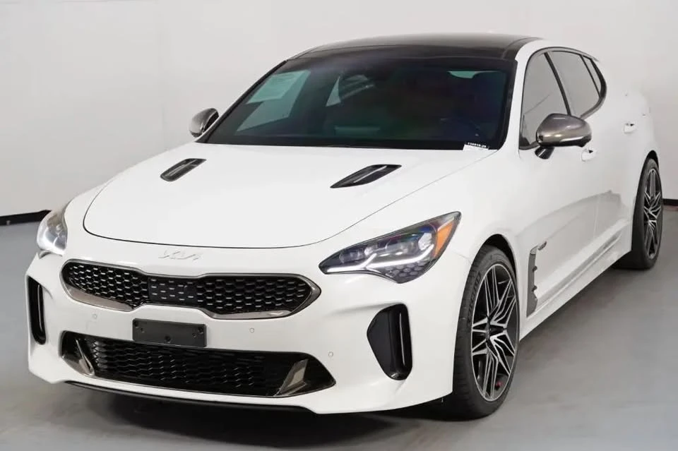 2022 Kia Stinger - Image 17 of 20