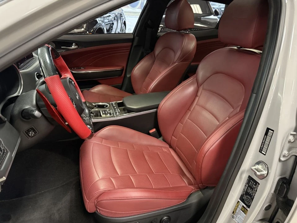 2022 Kia Stinger - Image 18 of 20