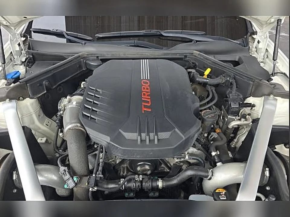 2022 Kia Stinger - Image 4 of 9