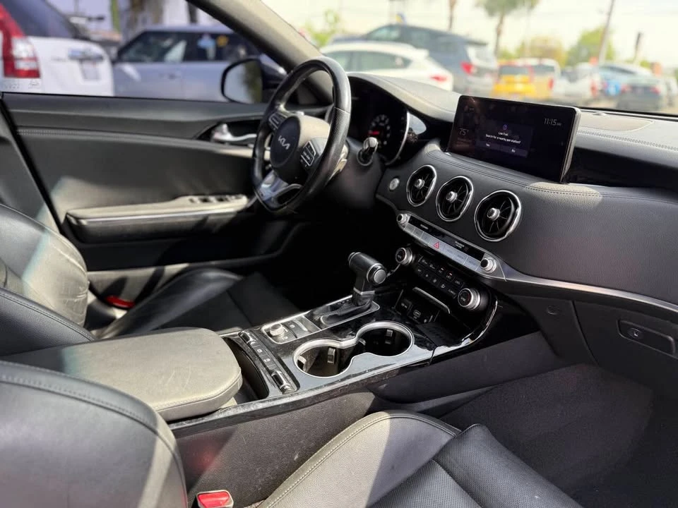 2022 Kia Stinger - Image 19 of 20