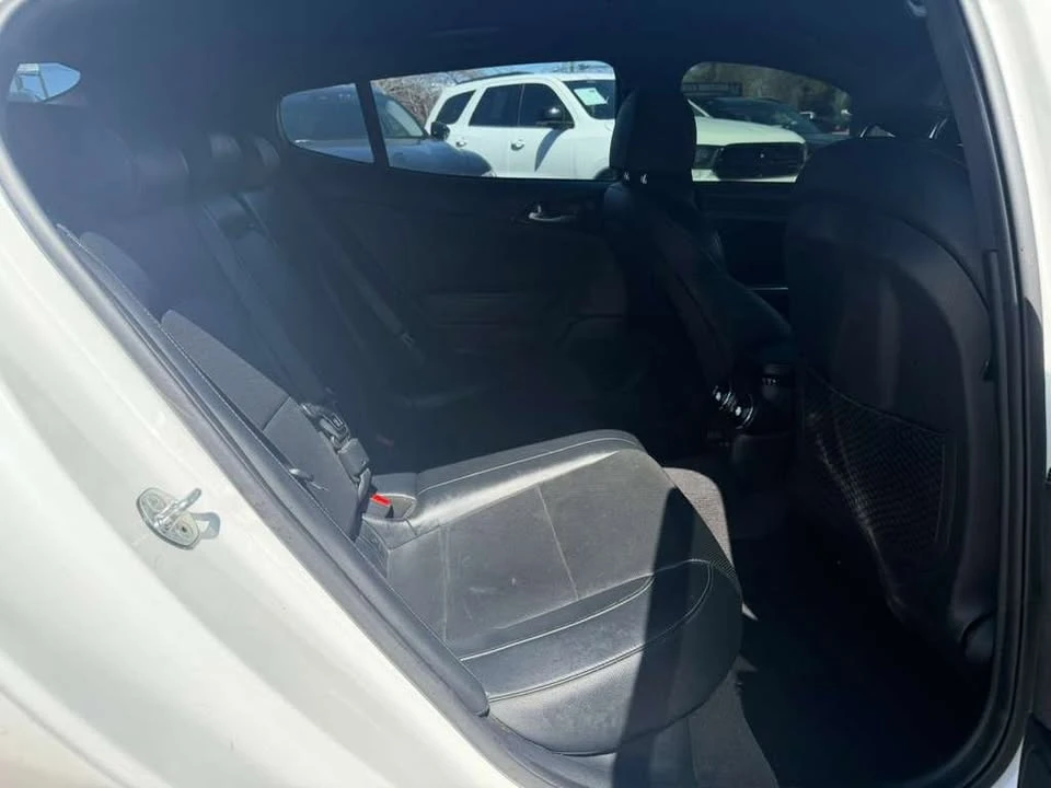 2022 Kia Stinger - Image 12 of 19