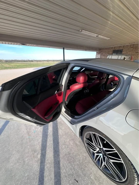 2022 Kia Stinger - Image 4 of 10