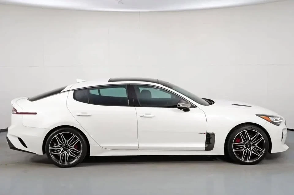 2022 Kia Stinger - Image 19 of 20