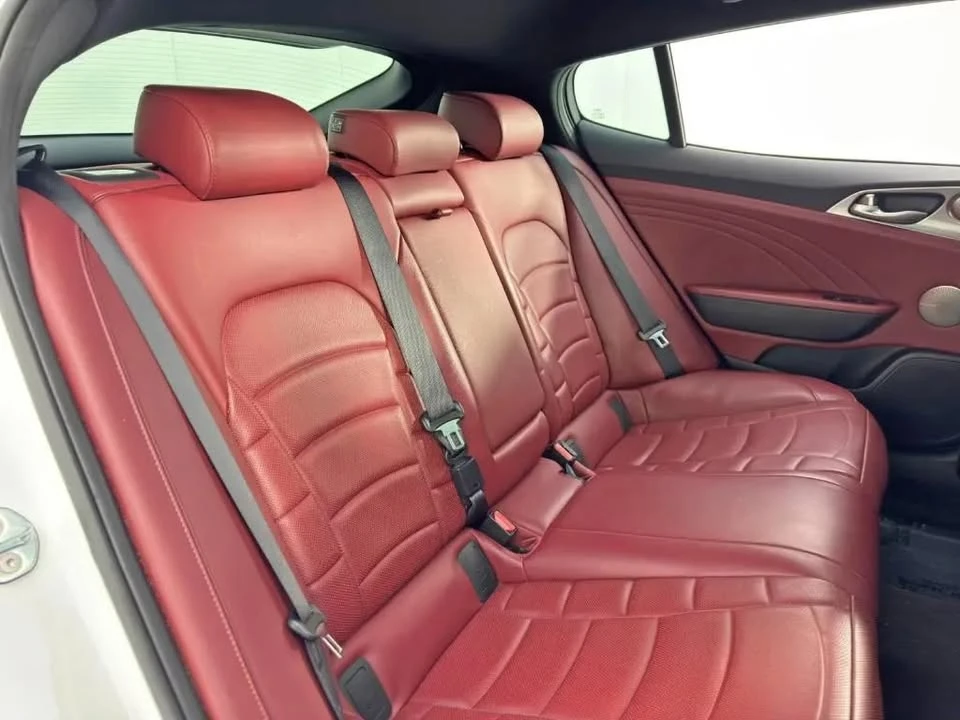 2022 Kia Stinger - Image 15 of 20