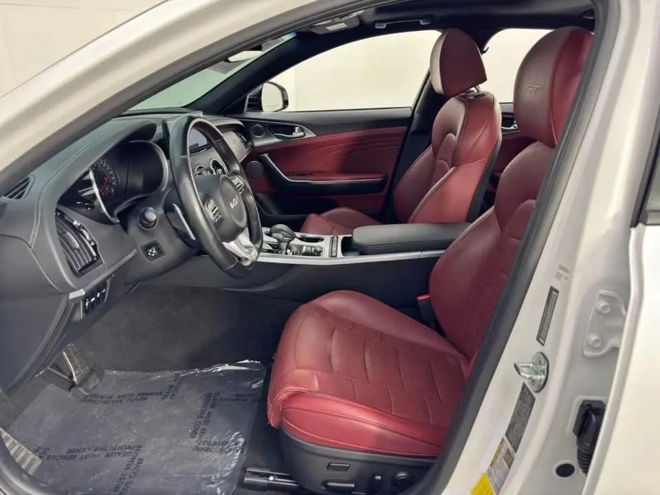 2022 Kia Stinger - Image 8 of 20