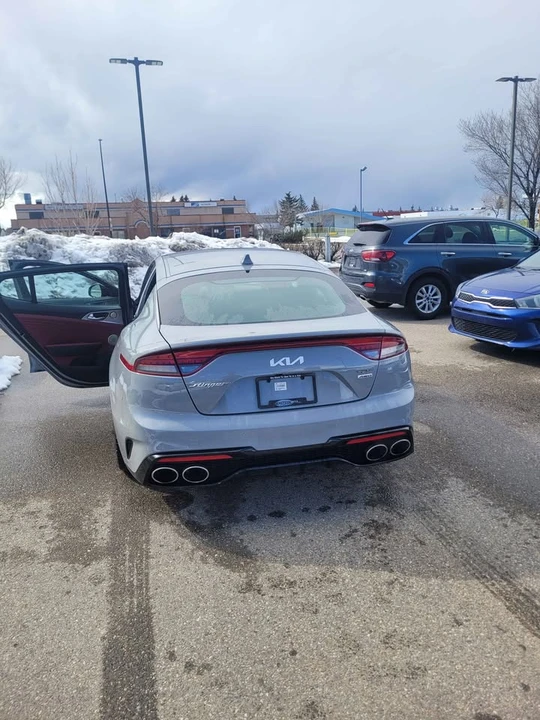 2022 Kia Stinger - Image 7 of 15
