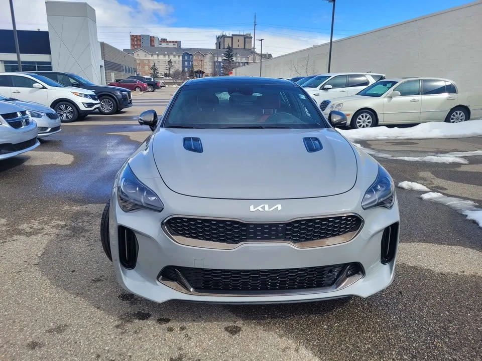 2022 Kia Stinger - Image 10 of 15