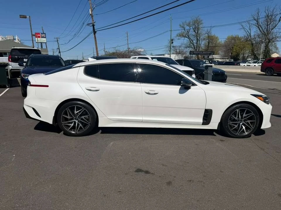 2022 Kia Stinger - Image 6 of 19