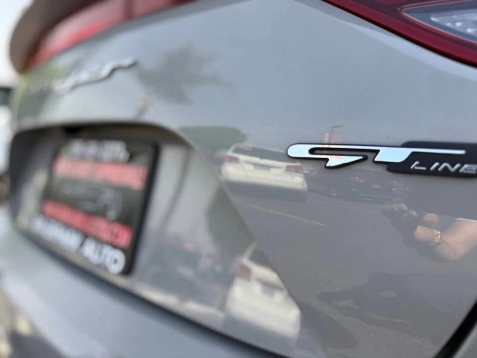 2022 Kia Stinger - Image 17 of 20