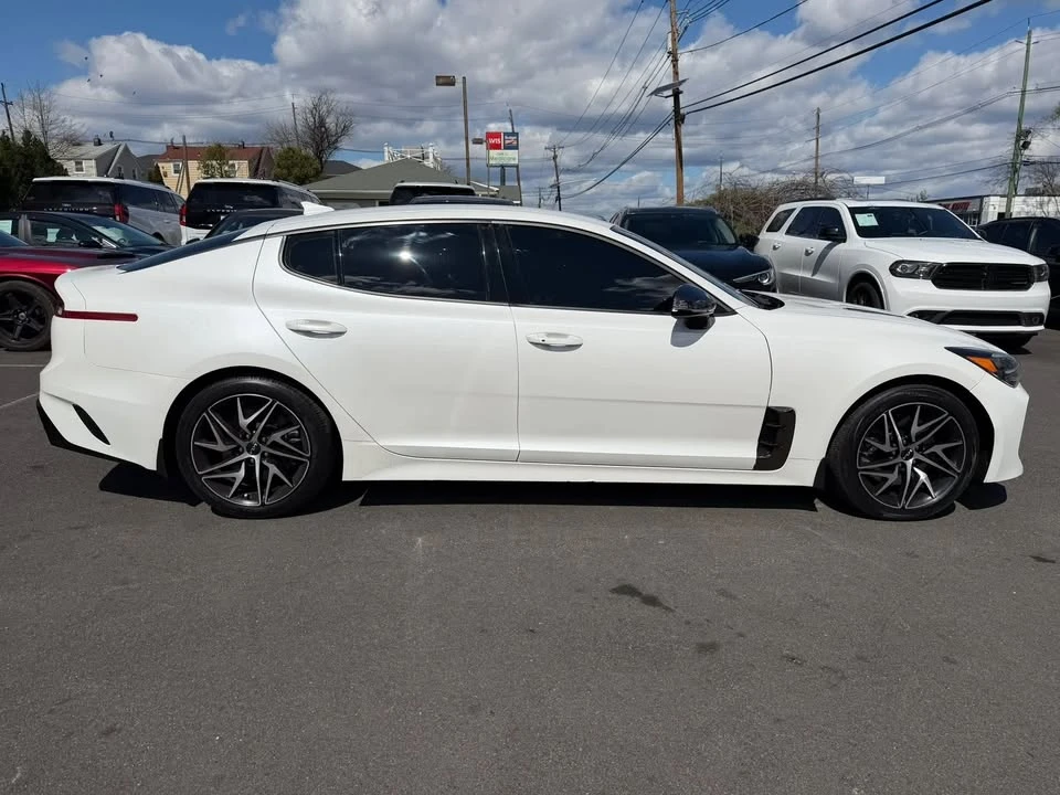 2022 Kia Stinger - Image 6 of 20