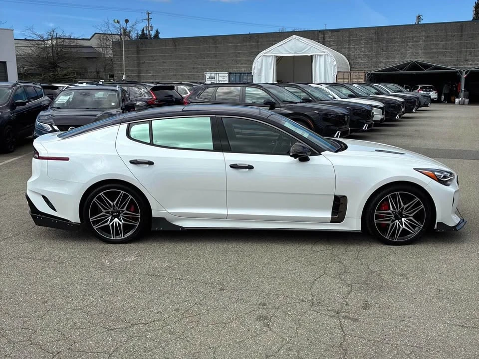 2022 Kia Stinger - Image 3 of 4