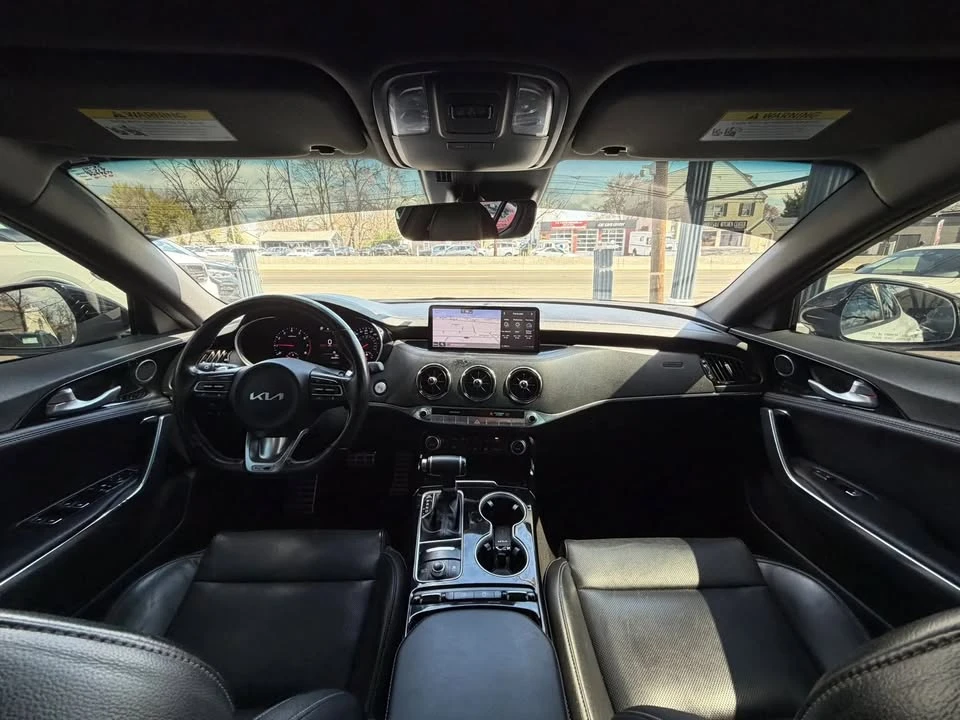 2022 Kia Stinger - Image 16 of 20