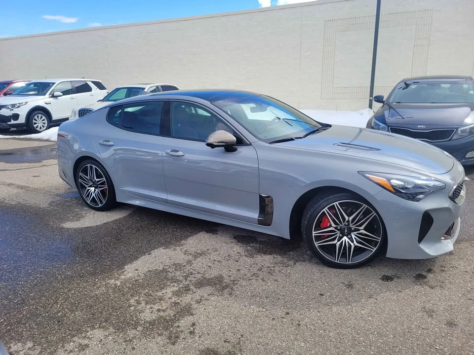 2022 Kia Stinger - Image 12 of 15