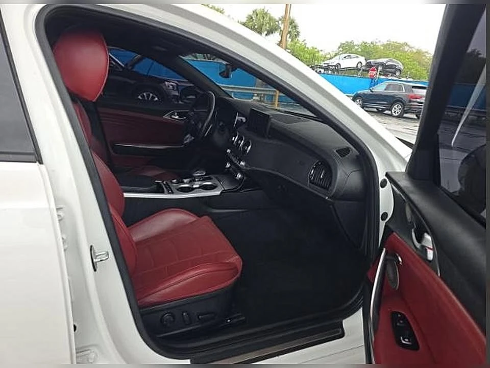 2022 Kia Stinger - Image 9 of 9