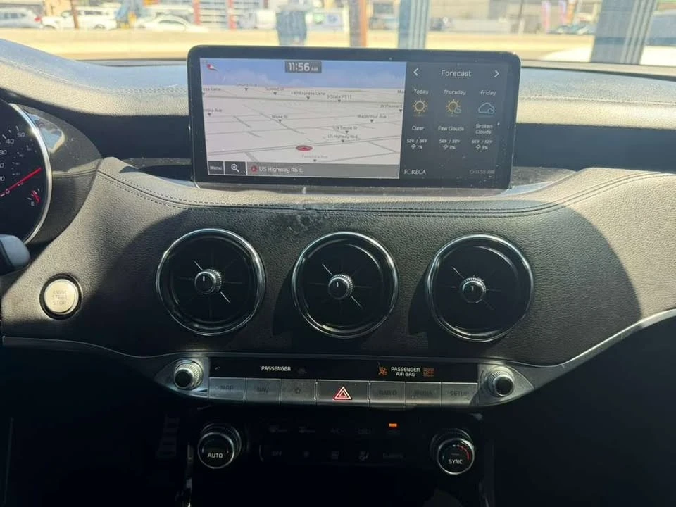 2022 Kia Stinger - Image 18 of 19