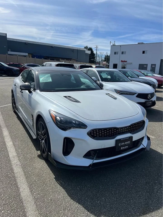 2022 Kia Stinger - Image 2 of 7