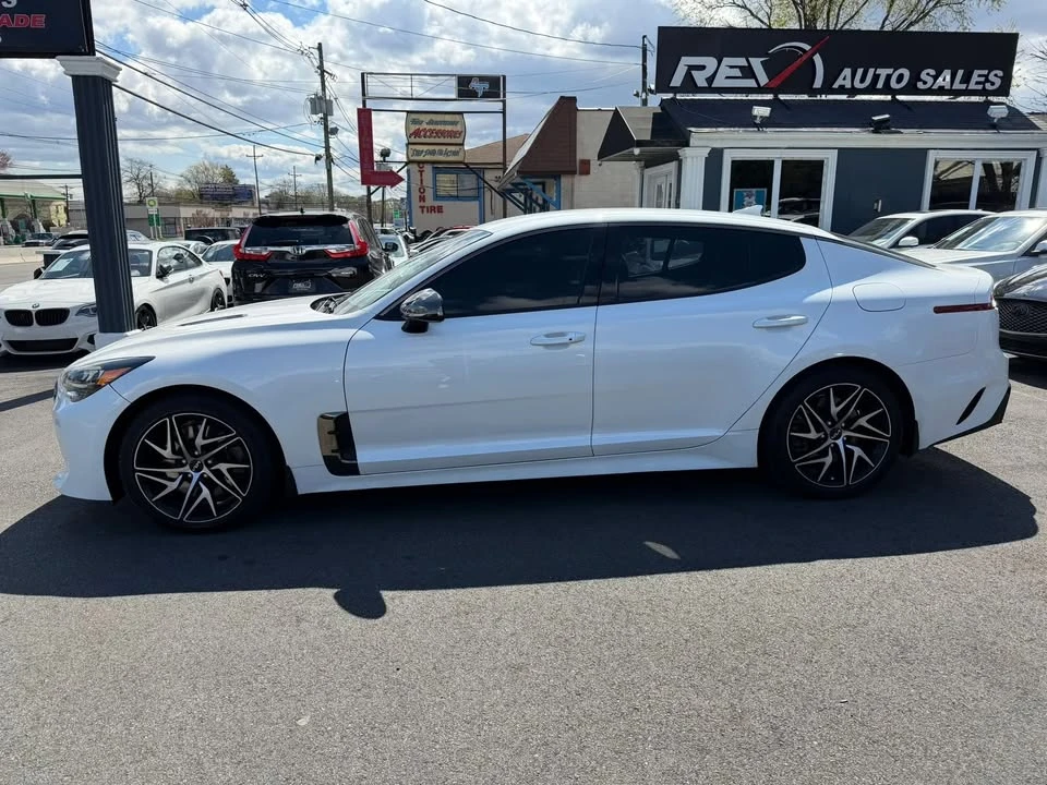 2022 Kia Stinger - Image 2 of 20