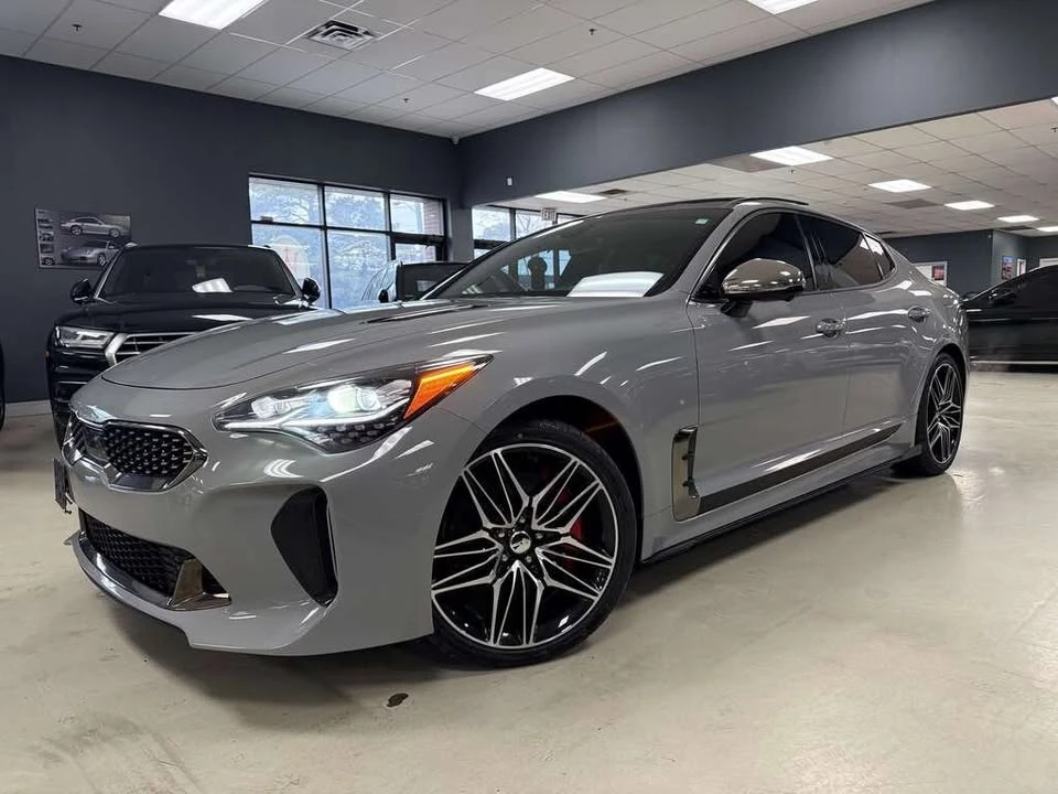 2022 Kia Stinger - Image 10 of 20