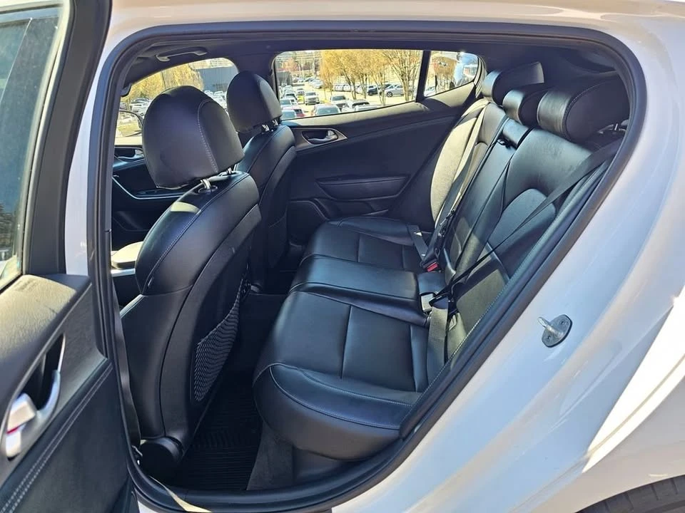 2022 Kia Stinger - Image 14 of 15