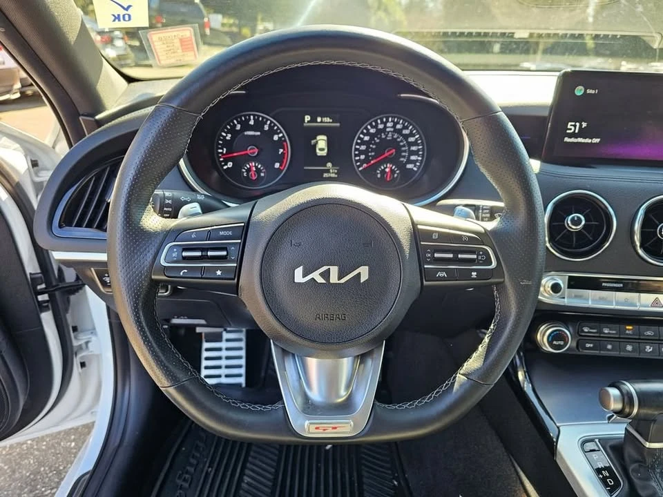 2022 Kia Stinger - Image 11 of 15