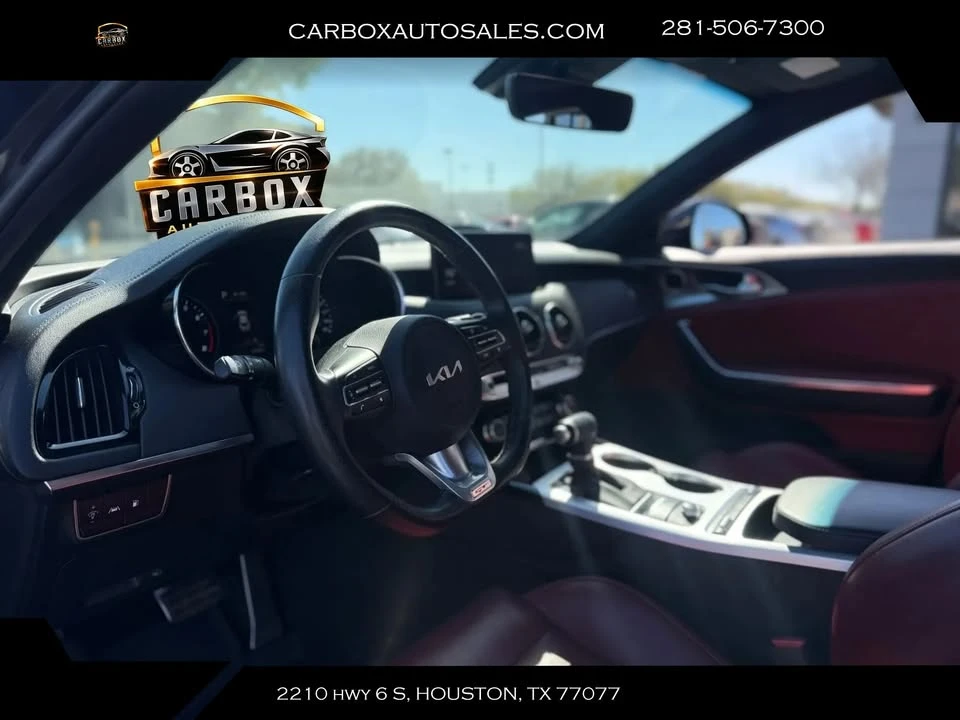 2022 Kia Stinger - Image 16 of 19