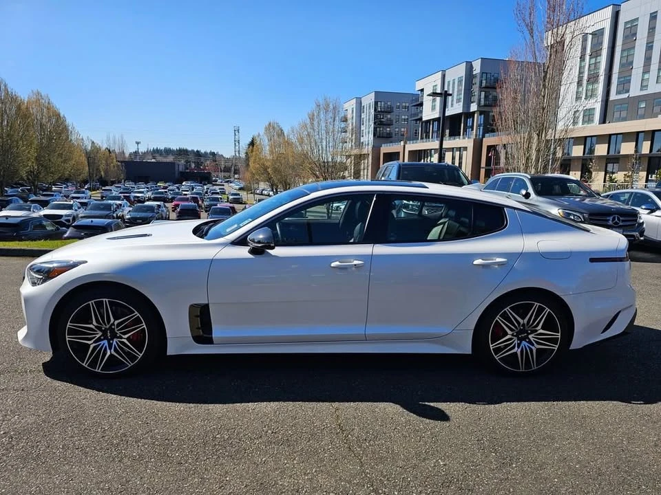 2022 Kia Stinger - Image 8 of 15