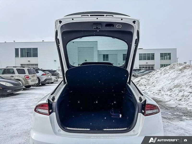 2022 Kia Stinger - Image 18 of 20