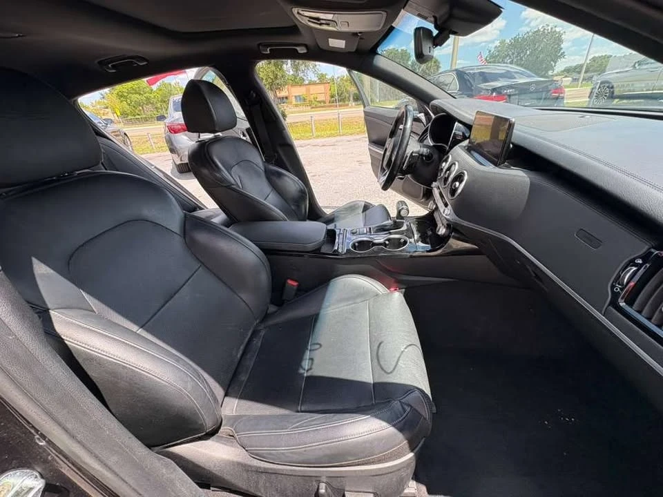 2022 Kia Stinger - Image 18 of 19