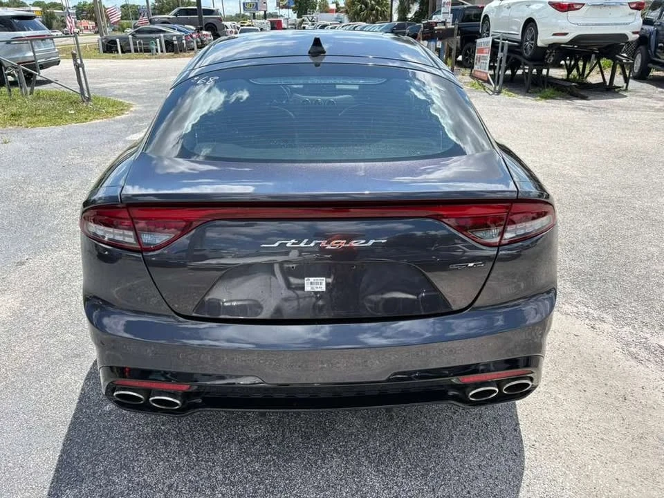 2022 Kia Stinger - Image 8 of 19