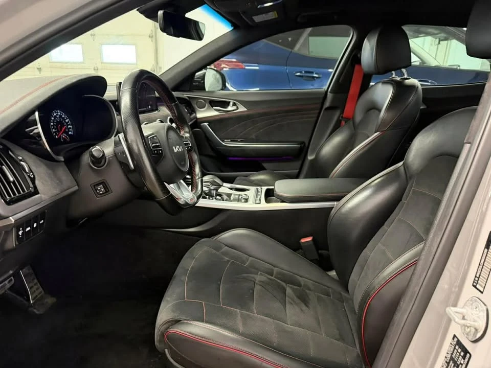 2022 Kia Stinger GT - Image 10 of 18