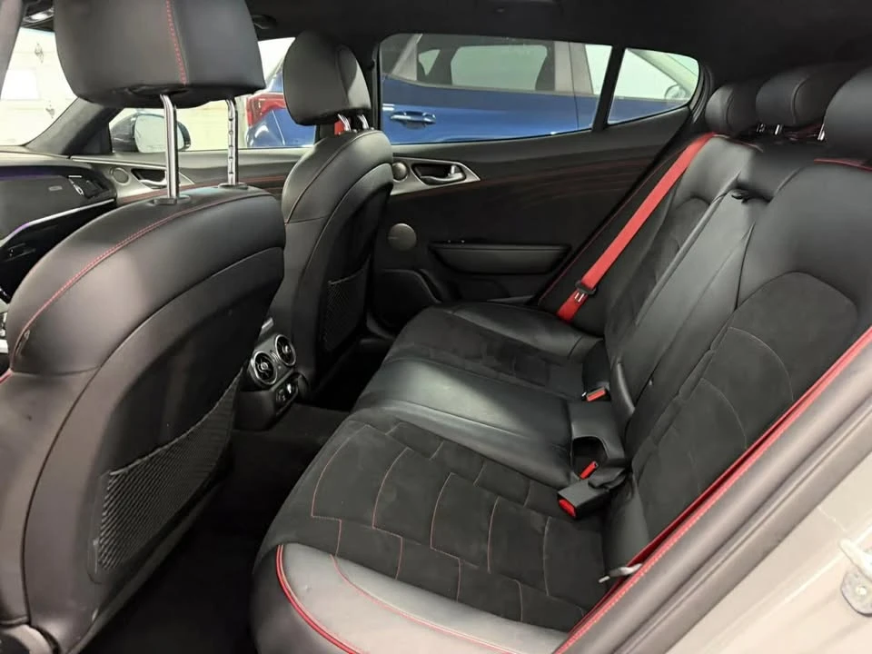 2022 Kia Stinger GT - Image 12 of 18