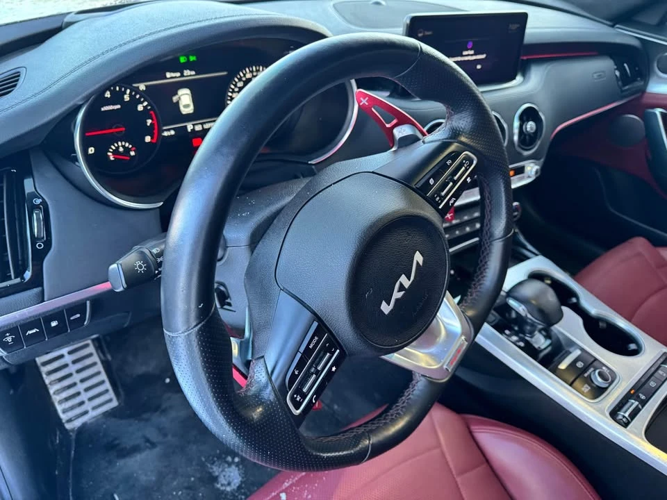 2022 Kia Stinger - Image 11 of 14