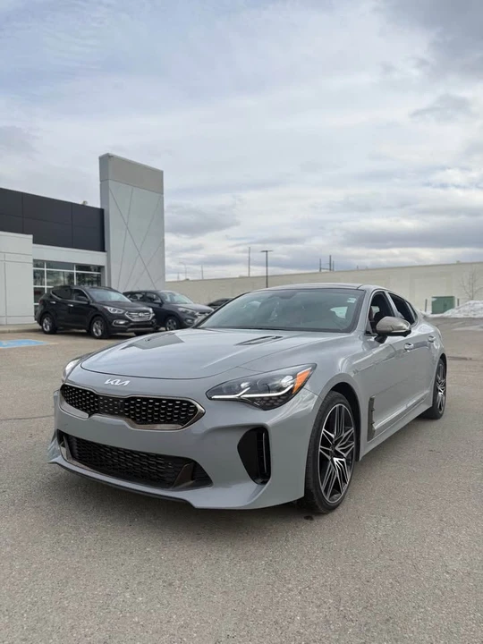 2022 Kia Stinger - Image 2 of 20