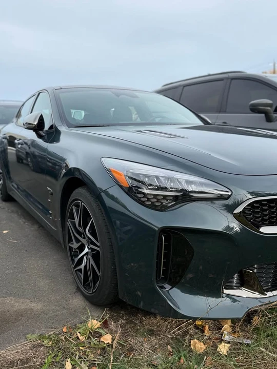 2022 Kia Stinger - Image 2 of 8