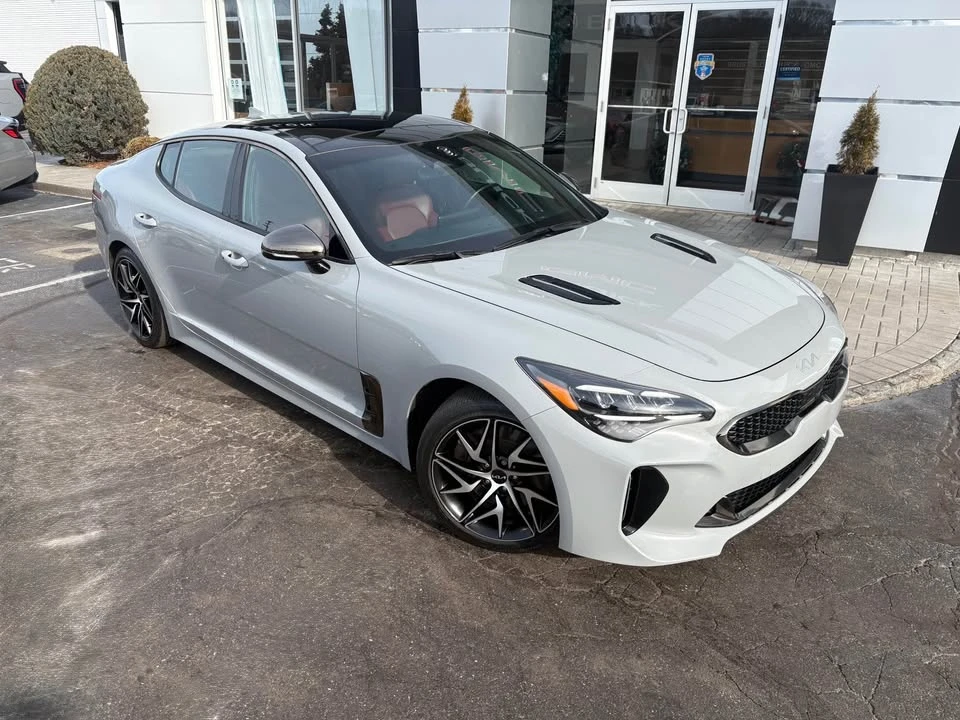 2022 Kia Stinger - Image 2 of 20
