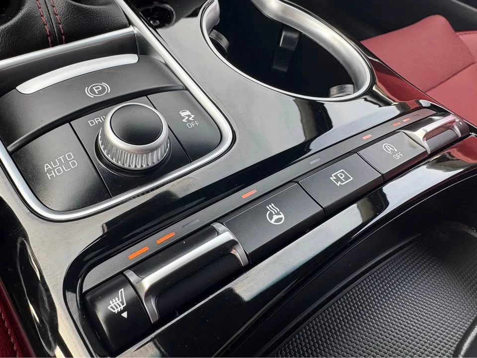 2022 Kia Stinger - Image 16 of 20