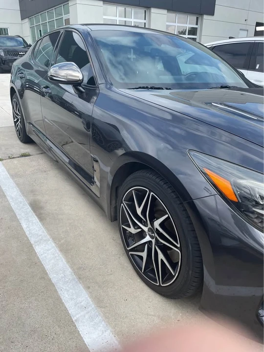 2022 Kia Stinger - Image 6 of 13