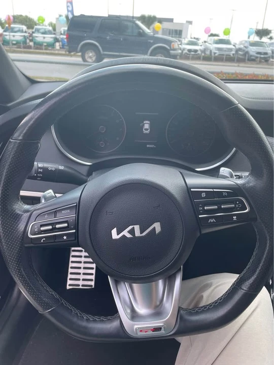 2022 Kia Stinger - Image 9 of 13