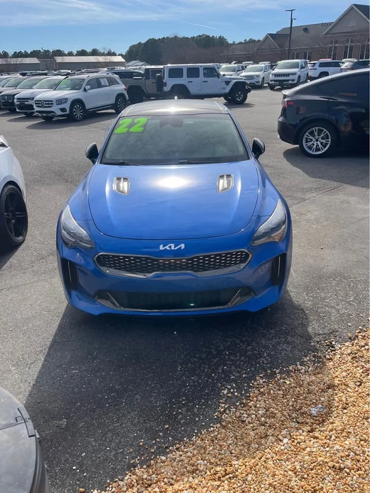 2022 Kia Stinger - Image 2 of 10