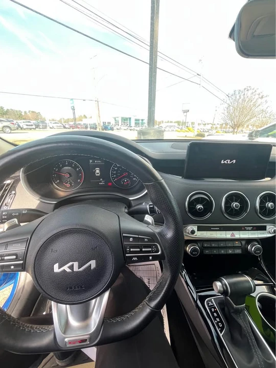 2022 Kia Stinger - Image 10 of 10