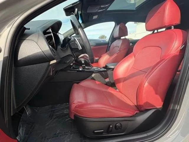 2022 Kia Stinger - Image 10 of 18