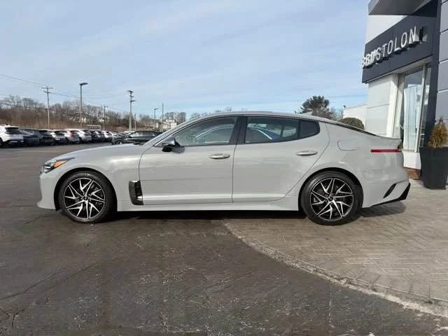 2022 Kia Stinger - Image 6 of 18