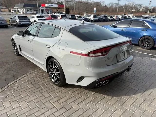 2022 Kia Stinger - Image 7 of 18